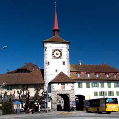 Der Zeitturm und das Lenzburger Tor von Mellingen - erbaut ca. 1450. 